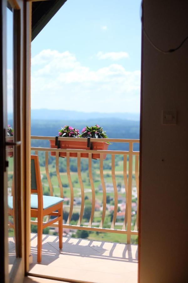 Zidanica-Vineyard Cottage Jakse Semic Dış mekan fotoğraf
