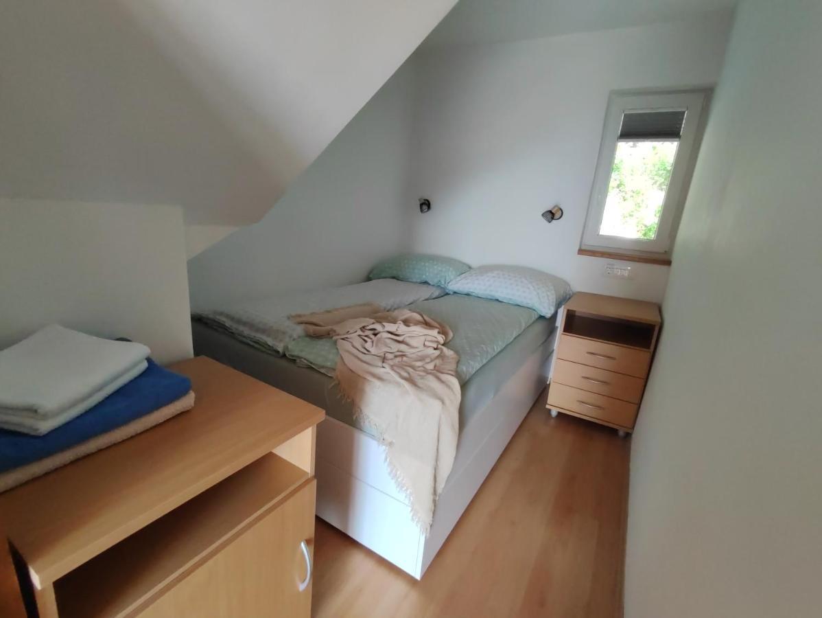 Zidanica-Vineyard Cottage Jakse Semic Dış mekan fotoğraf